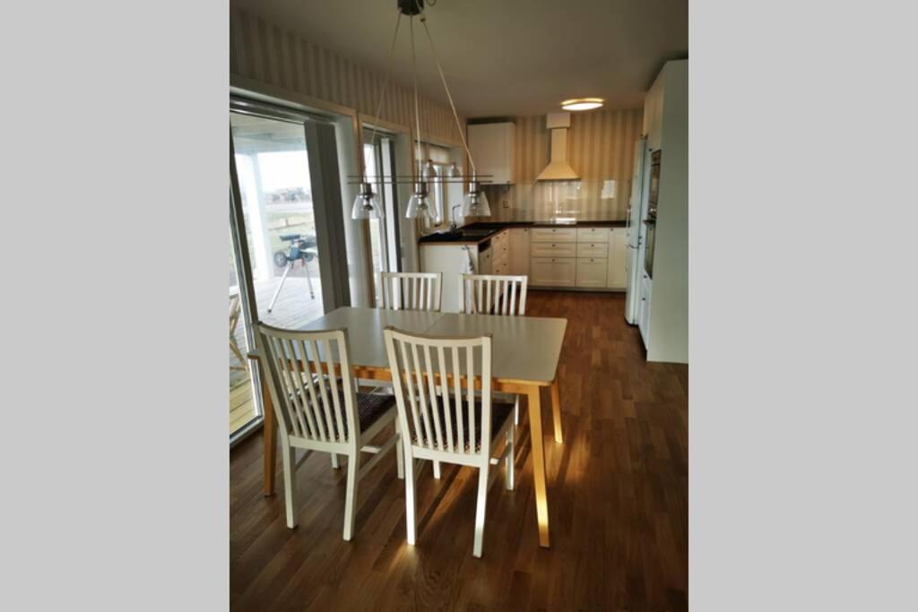 Villa Neptuni Rumsuthyrning บิกเซลครูค ภายนอก รูปภาพ